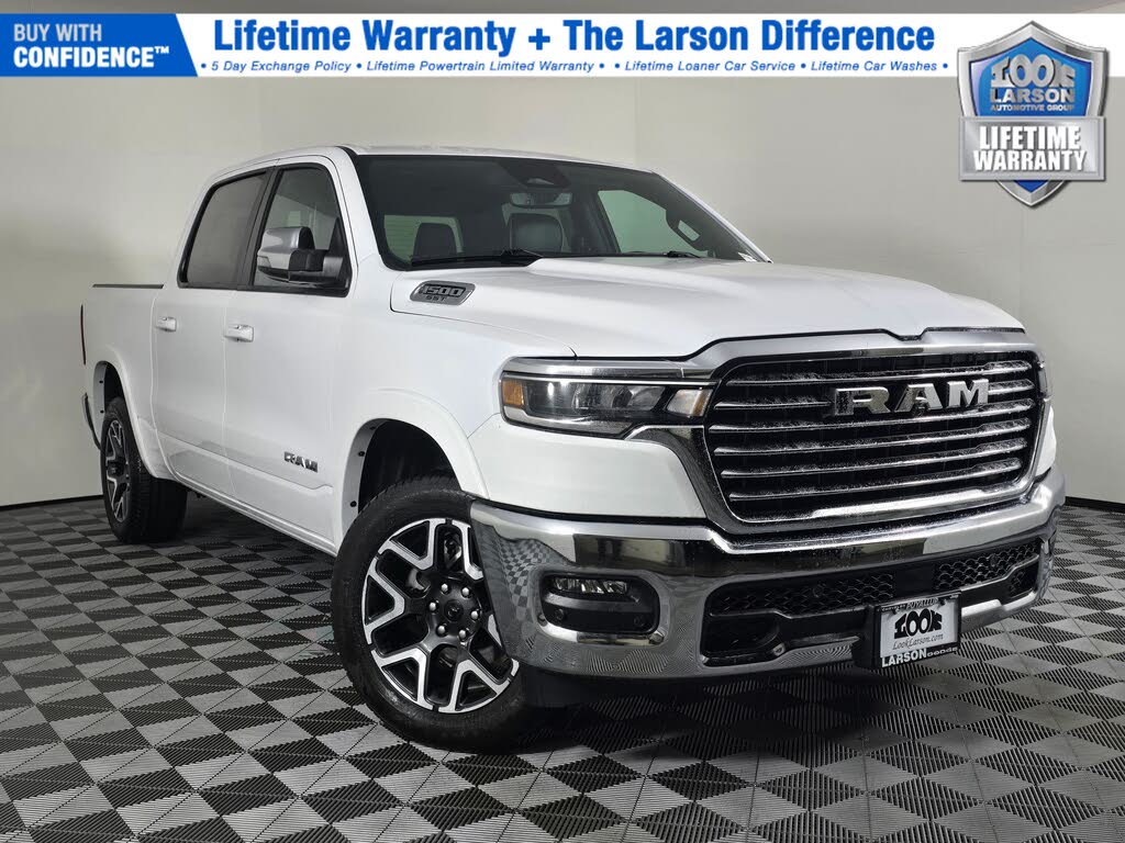 2025 RAM 1500 Laramie Crew Cab 4WD