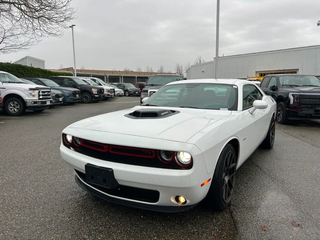2017 Dodge Challenger R/T Shaker RWD