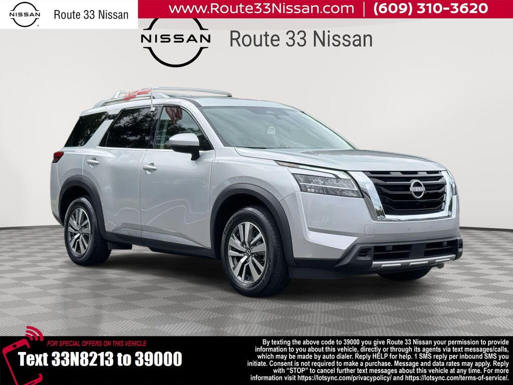2023 Nissan Pathfinder SL 4WD