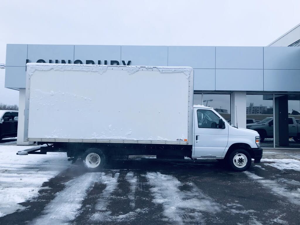 2024 Ford E-Series Chassis E-450 SD Cutaway 158 DRW RWD