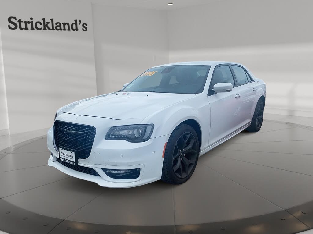 Chrysler 300 Touring L RWD 2022