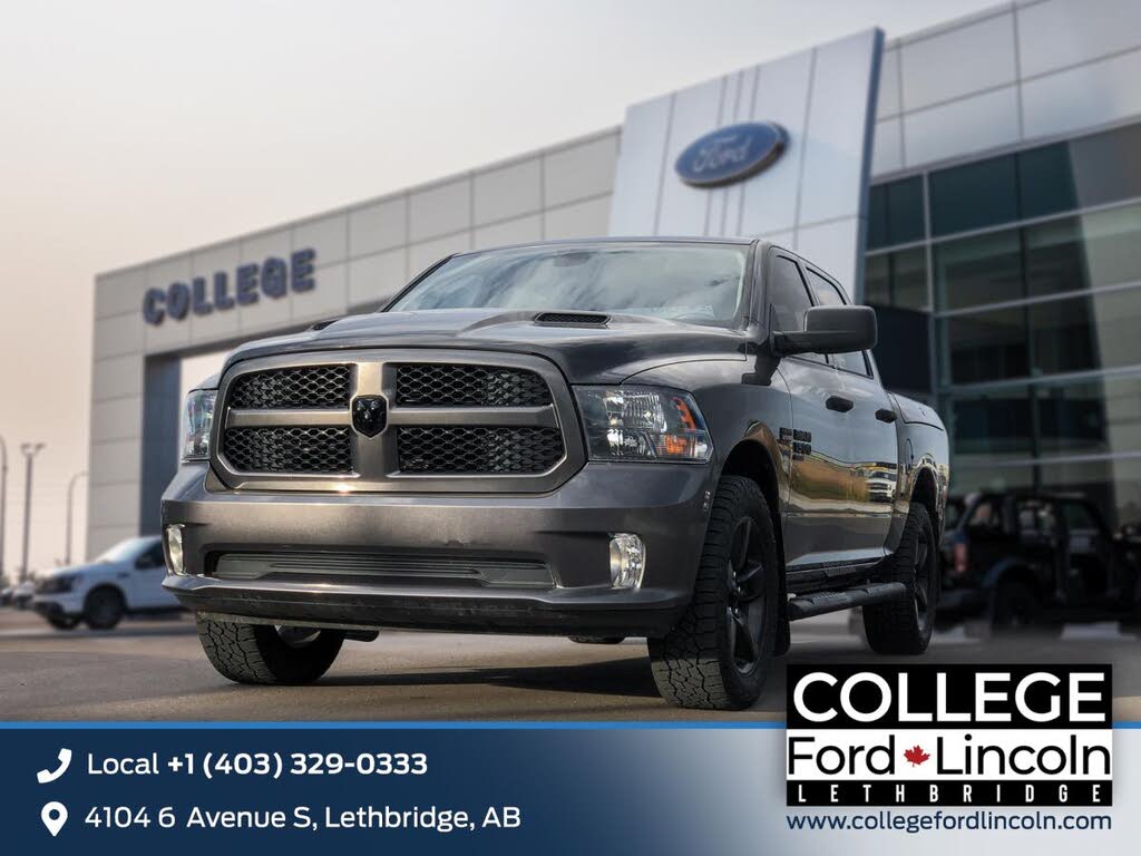 RAM 1500 Classic Express Crew Cab 4WD 2022