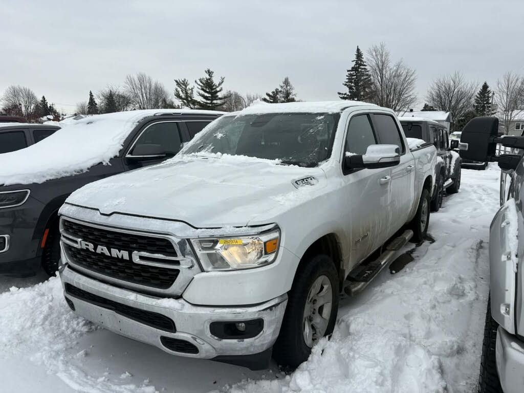 RAM 1500 Big Horn Crew Cab 4WD 2022