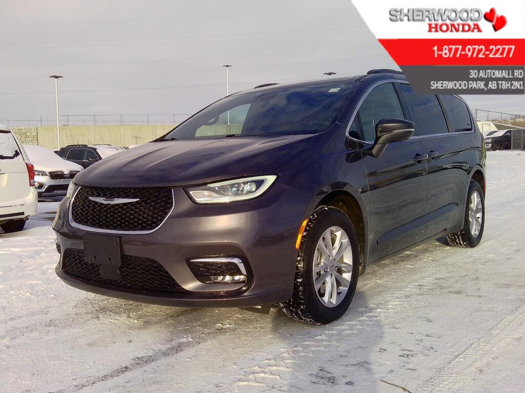 2022 Chrysler Pacifica Touring AWD