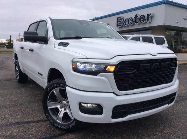 RAM 1500 Tradesman Crew Cab 4WD 2025