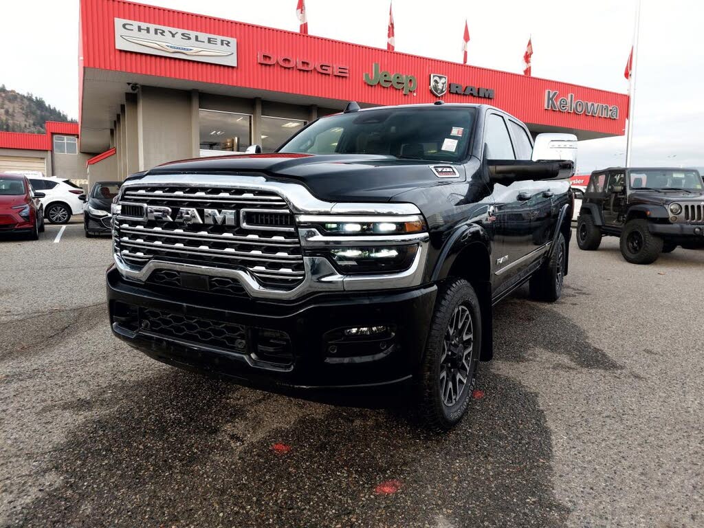 2025 RAM 3500 Limited Crew Cab 4WD