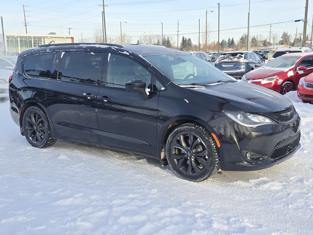 2019 Chrysler Pacifica Touring L FWD