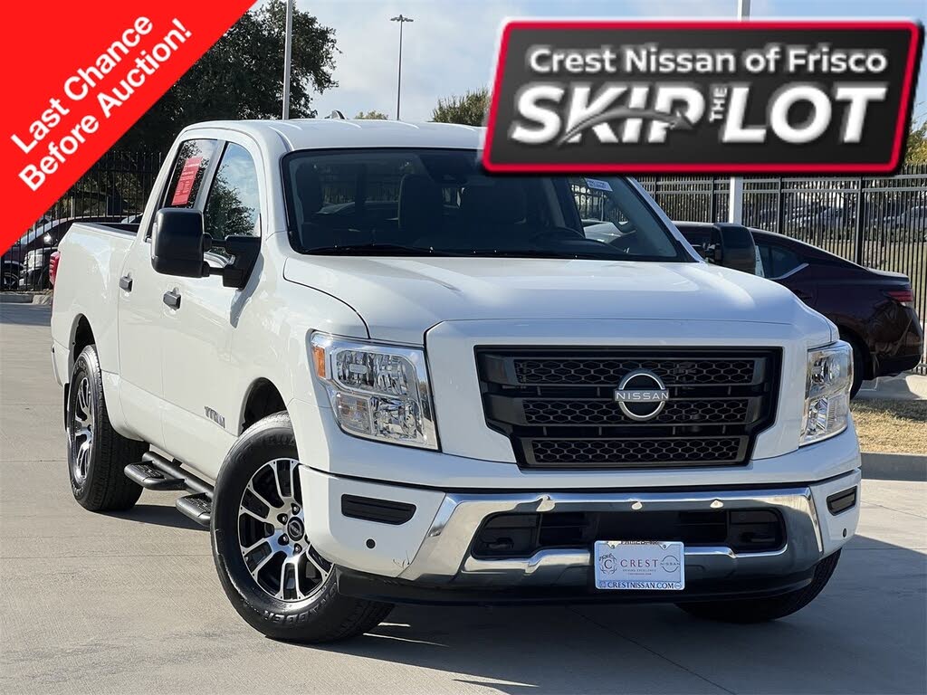 2024 Nissan Titan SV Crew Cab RWD