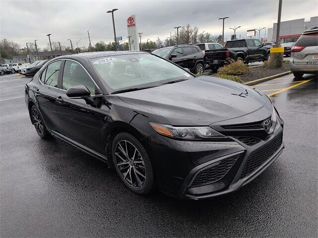 2024 Toyota Camry SE FWD