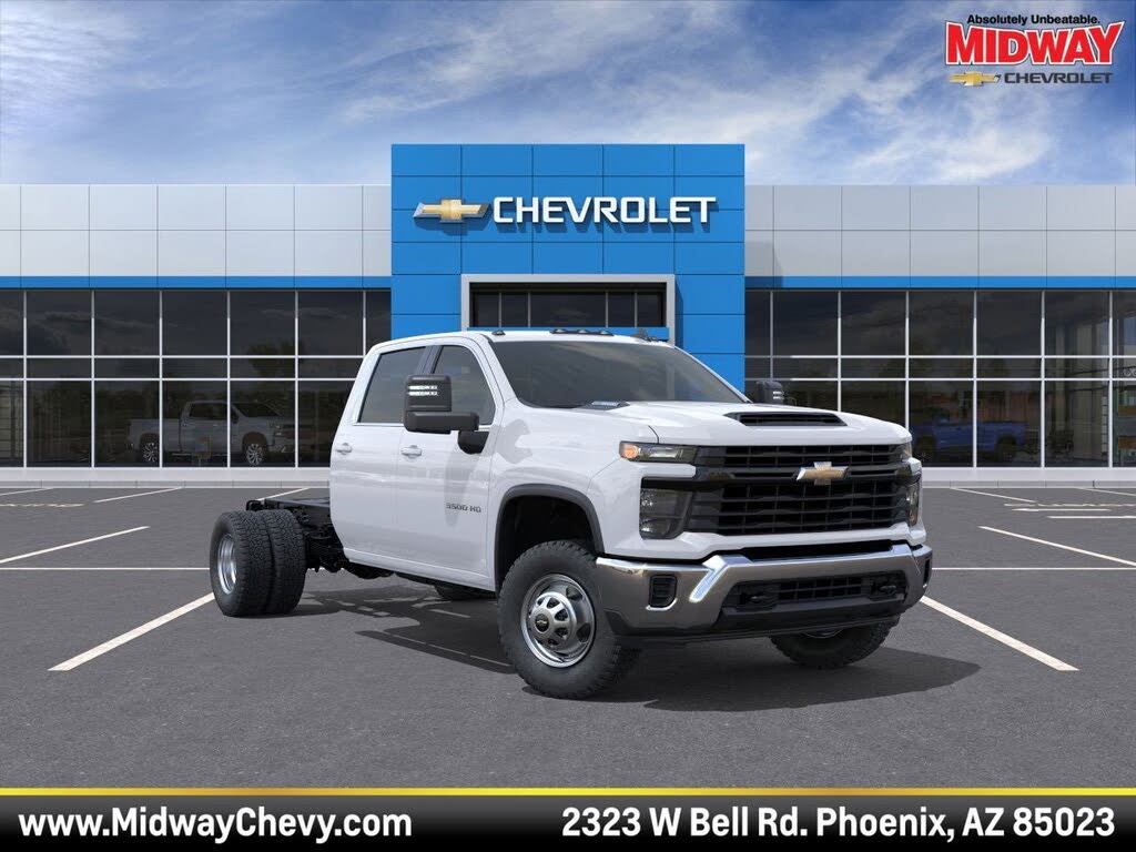 2025 Chevrolet Silverado 3500HD Chassis Work Truck Crew Cab 4WD