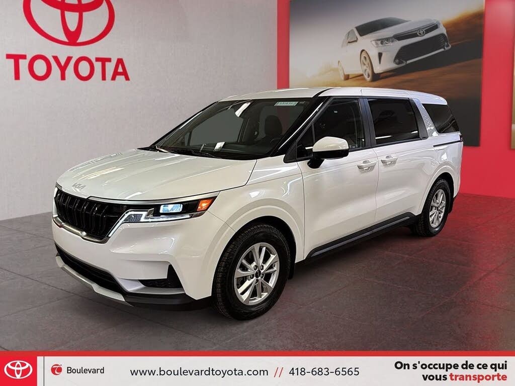 2024 Kia Carnival LX FWD