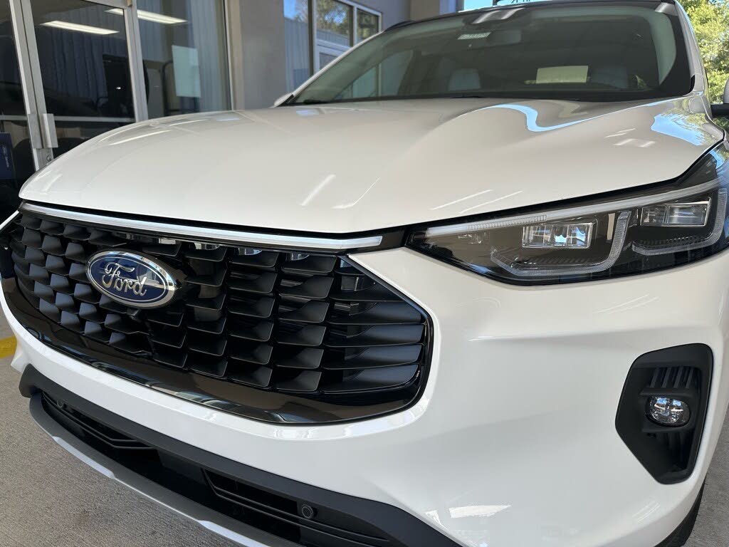 2026 Ford Escape Hybrid Plug-in FWD