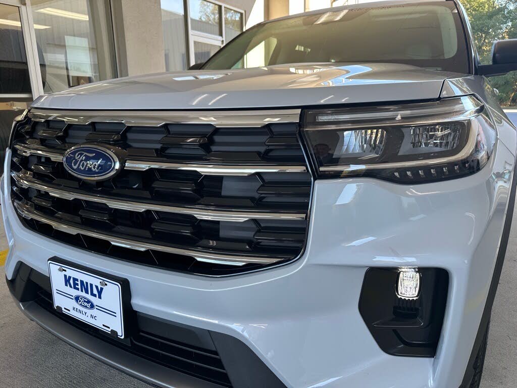 2026 Ford Explorer Active AWD