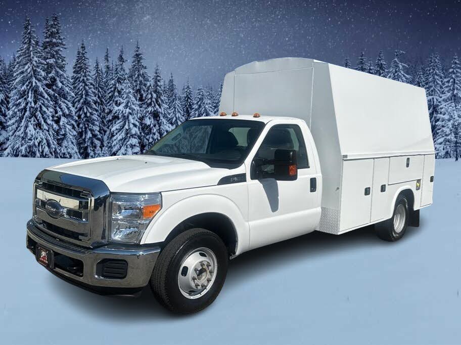 2016 Ford F-350 Super Duty Chassis XL DRW RWD