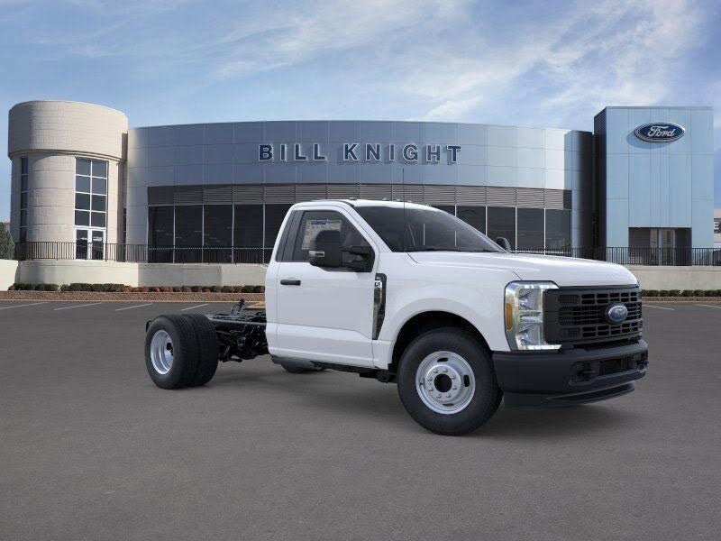 2026 Ford F-350 Super Duty Chassis
