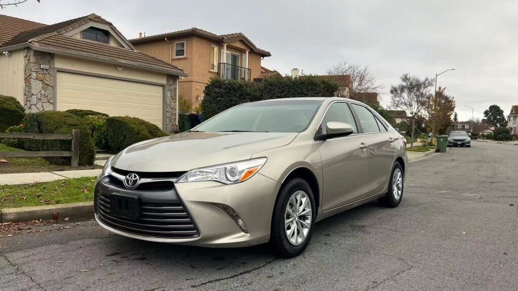 2017 Toyota Camry LE