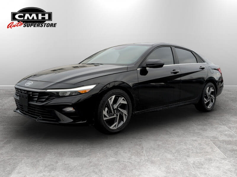 Hyundai Elantra Luxury FWD 2024