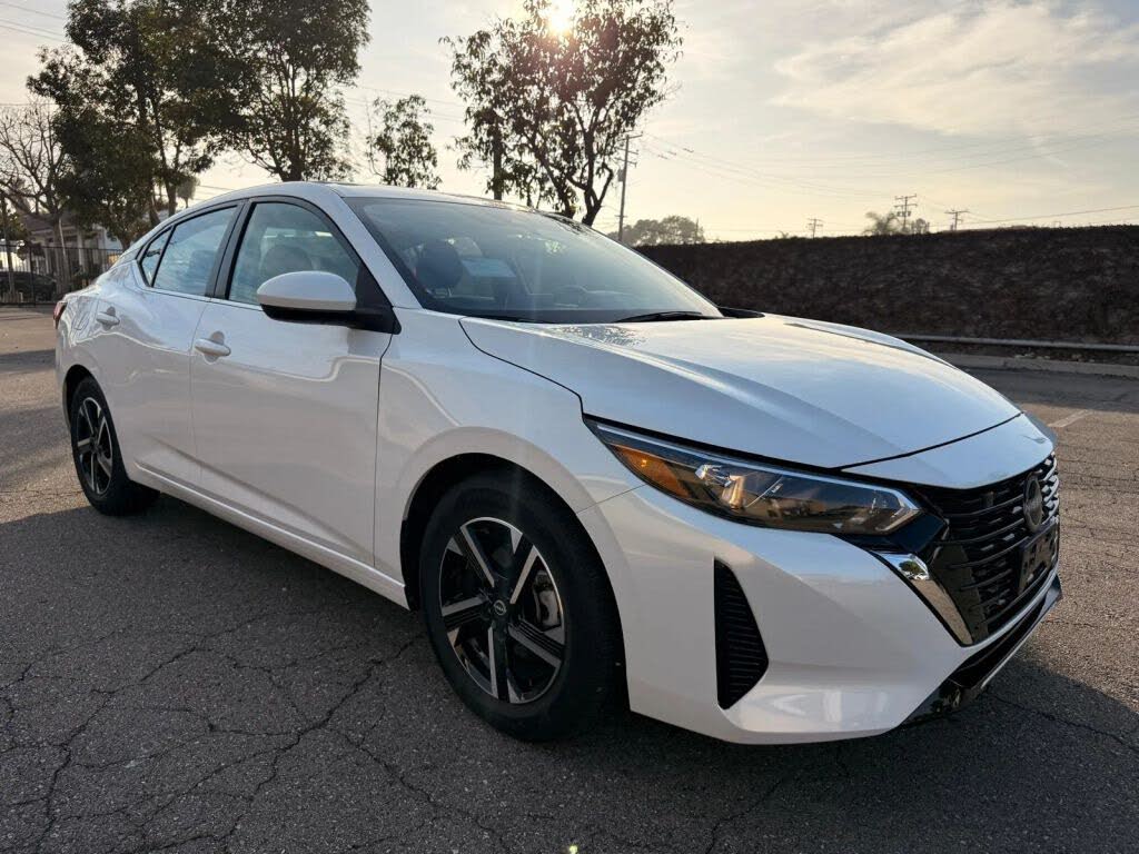 2025 Nissan Sentra SV FWD