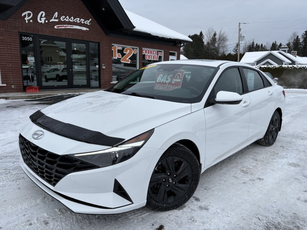 2023 Hyundai Elantra Essential FWD