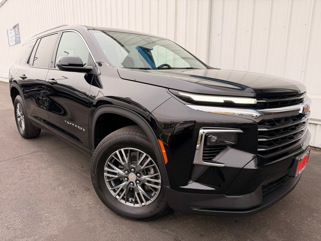 2025 Chevrolet Traverse LT FWD