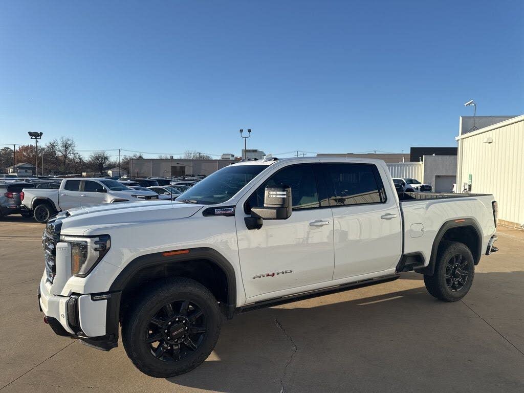 2024 GMC Sierra 2500HD AT4 Crew Cab 4WD