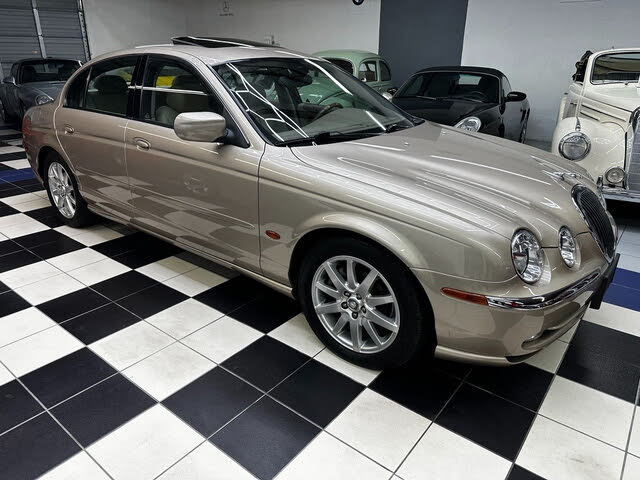 2000 Jaguar S-TYPE 4.0L V8 RWD