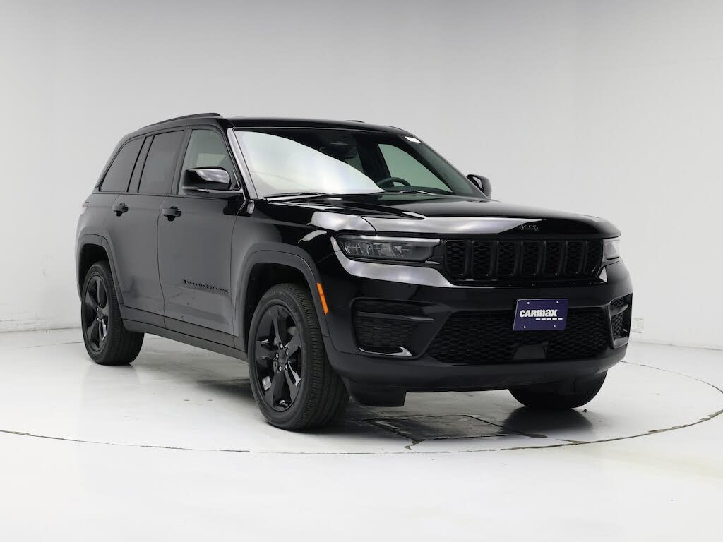 2023 Jeep Grand Cherokee Altitude 4WD