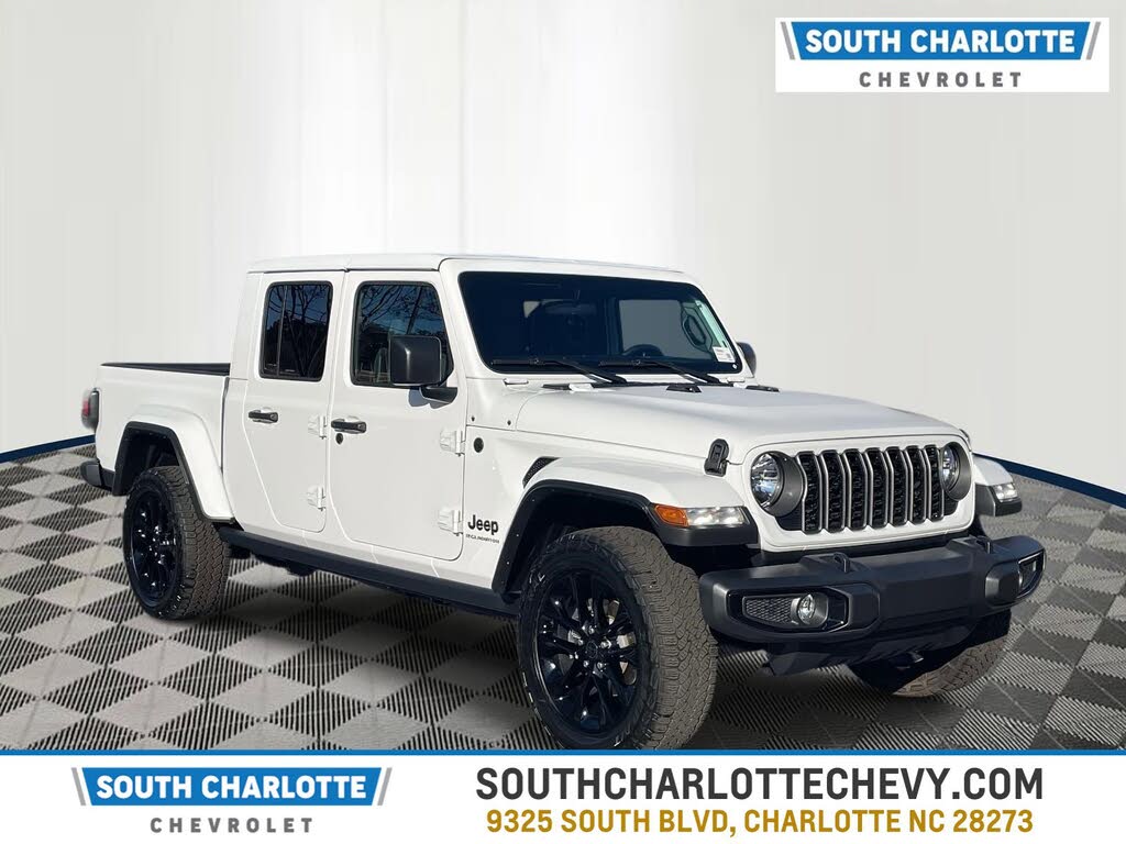 2024 Jeep Gladiator NightHawk Crew Cab 4WD