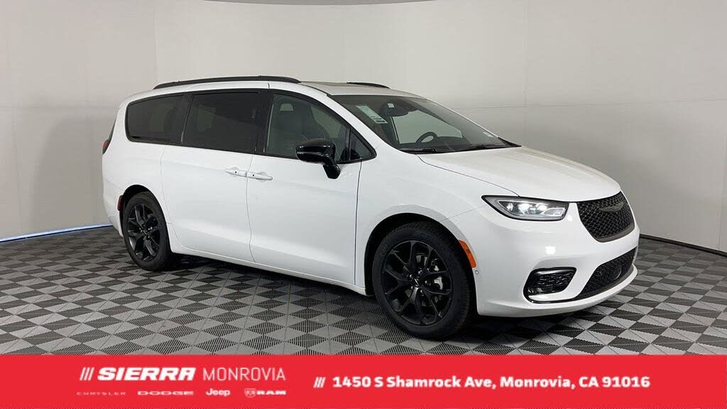 2025 Chrysler Pacifica Limited FWD