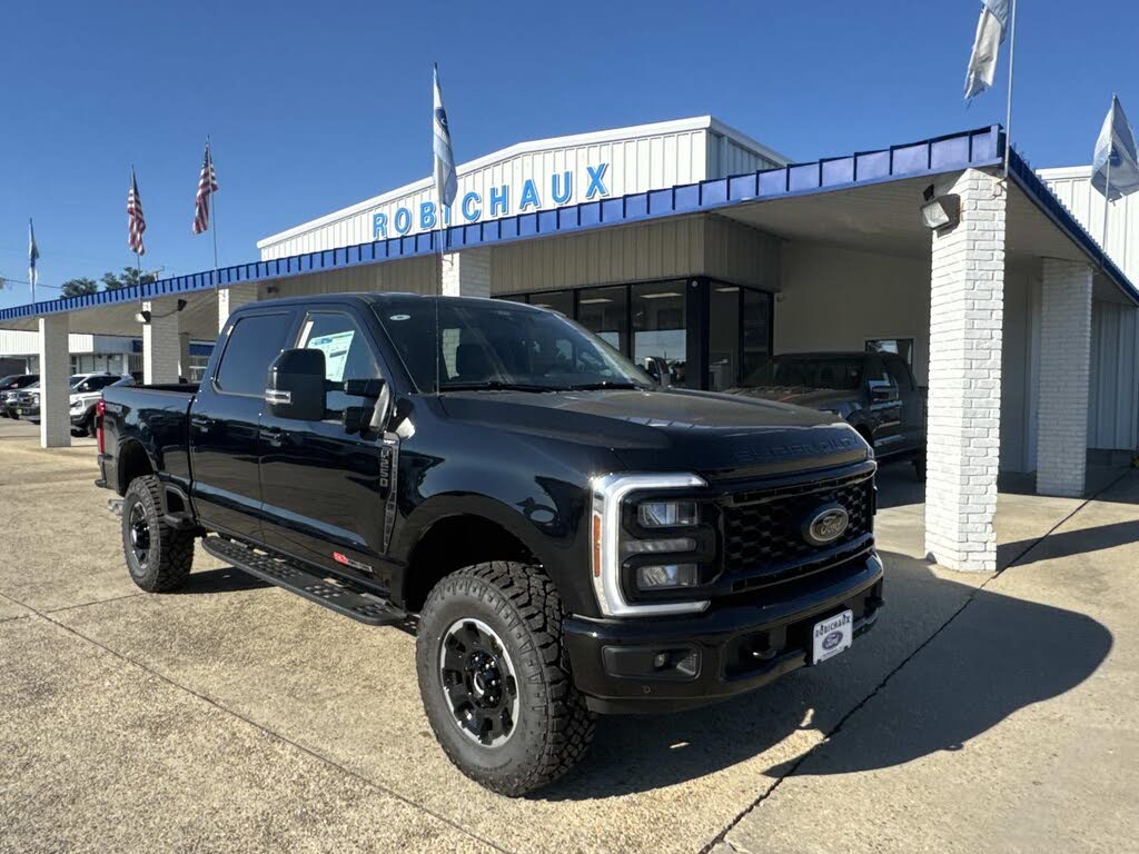 2025 Ford F-250 Super Duty Lariat Crew Cab 4WD