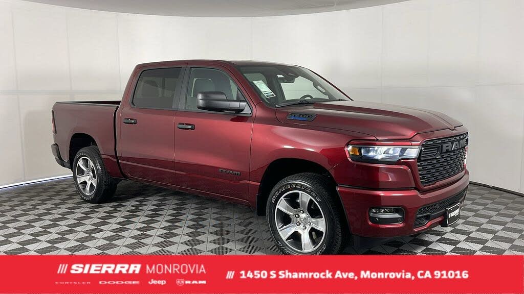 2025 RAM 1500 Tradesman Crew Cab 4WD