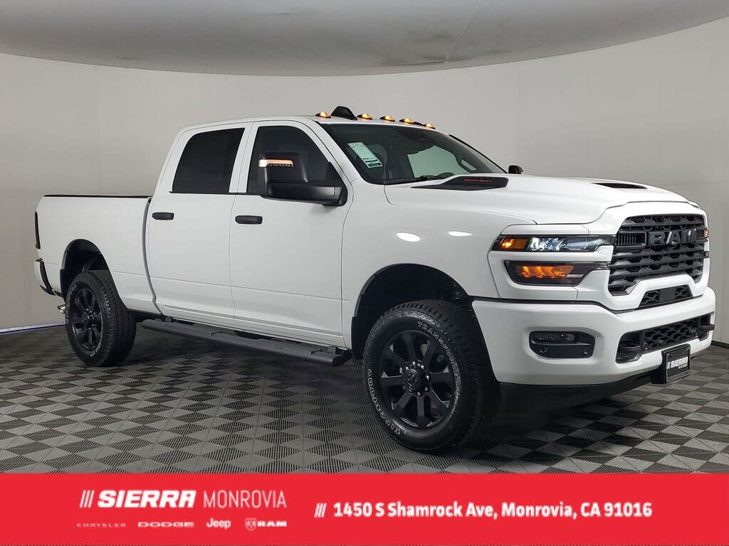 2026 RAM 2500 Tradesman Crew Cab 4WD