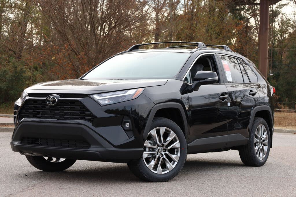 2025 Toyota RAV4 XLE Premium FWD