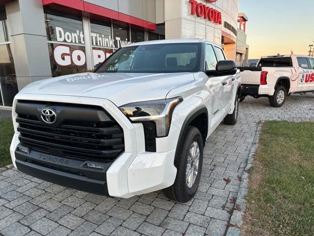 2026 Toyota Tundra SR5 CrewMax Cab 4WD
