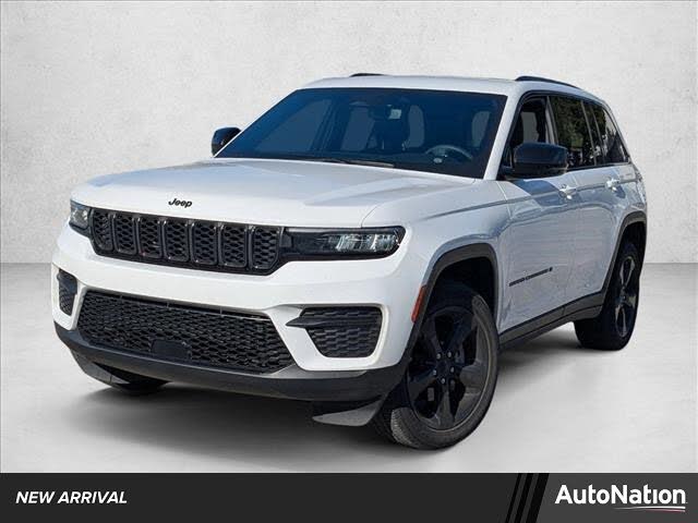 2023 Jeep Grand Cherokee Altitude 4WD