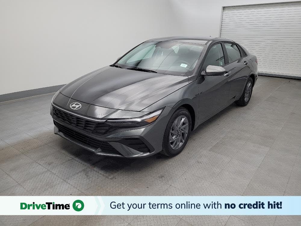 2024 Hyundai Elantra SEL FWD