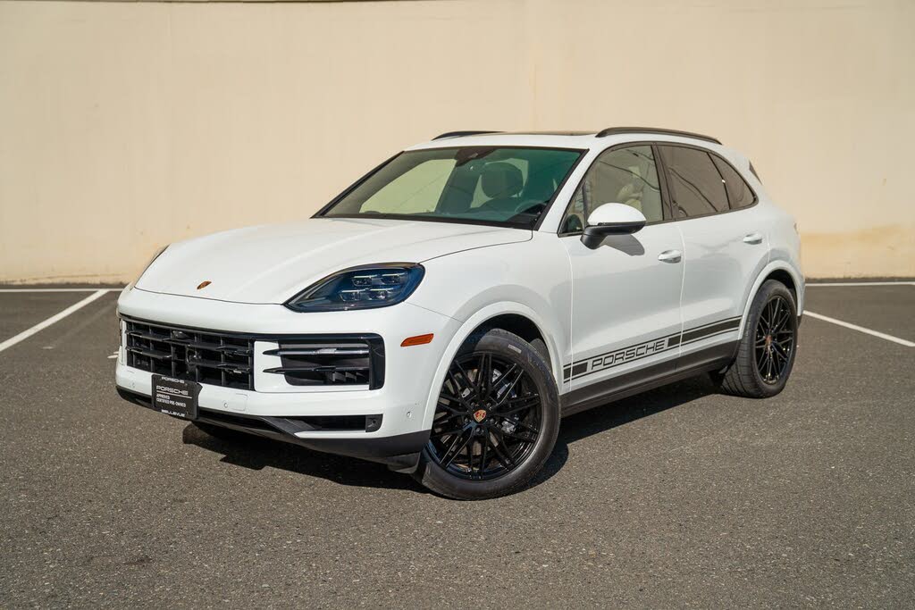 2025 Porsche Cayenne AWD