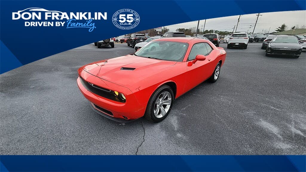 2019 Dodge Challenger SXT RWD