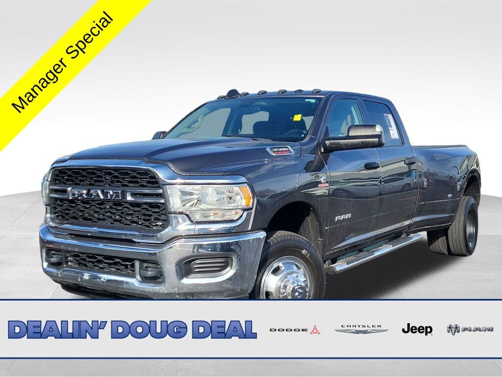 2019 RAM 3500 Tradesman Crew Cab LB DRW 4WD