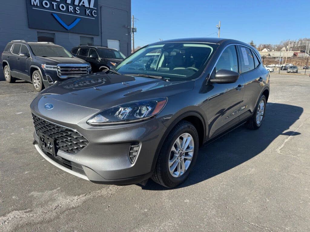 2021 Ford Escape SE FWD
