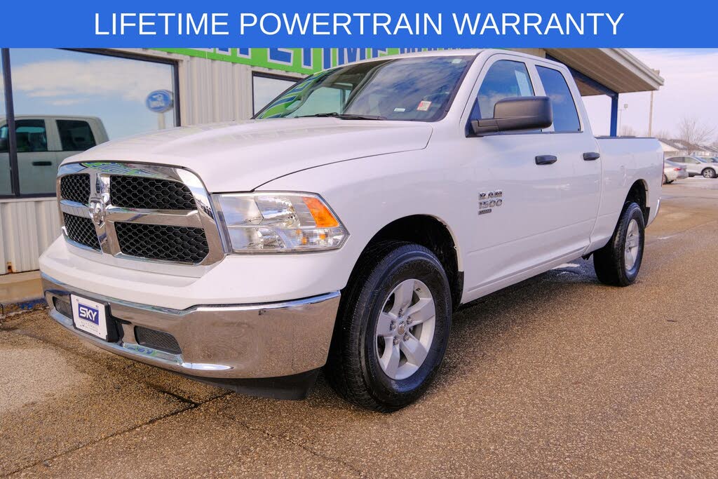 2024 RAM 1500 Classic SLT Quad Cab 4WD
