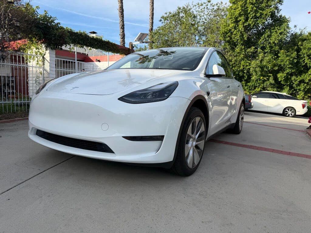 2024 Tesla Model Y Long Range AWD