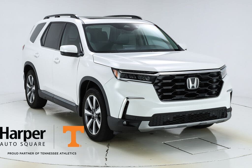2025 Honda Pilot Touring FWD