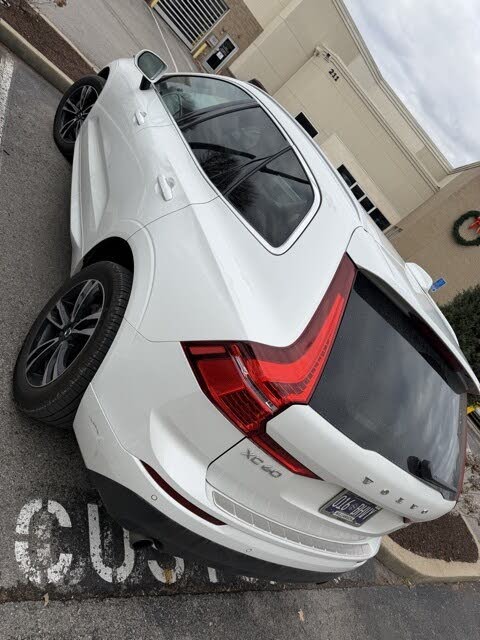 2021 Volvo XC60 T5 Momentum AWD