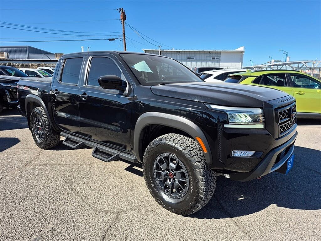 2023 Nissan Frontier PRO-4X Crew Cab 4WD