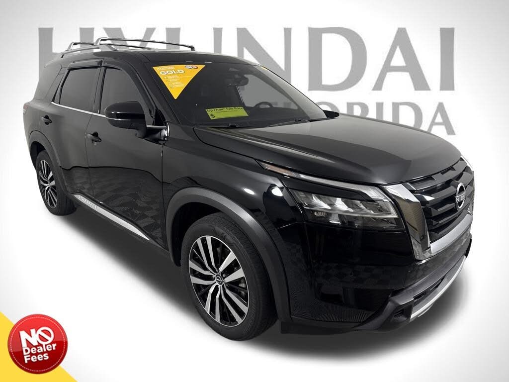 2023 Nissan Pathfinder Platinum FWD