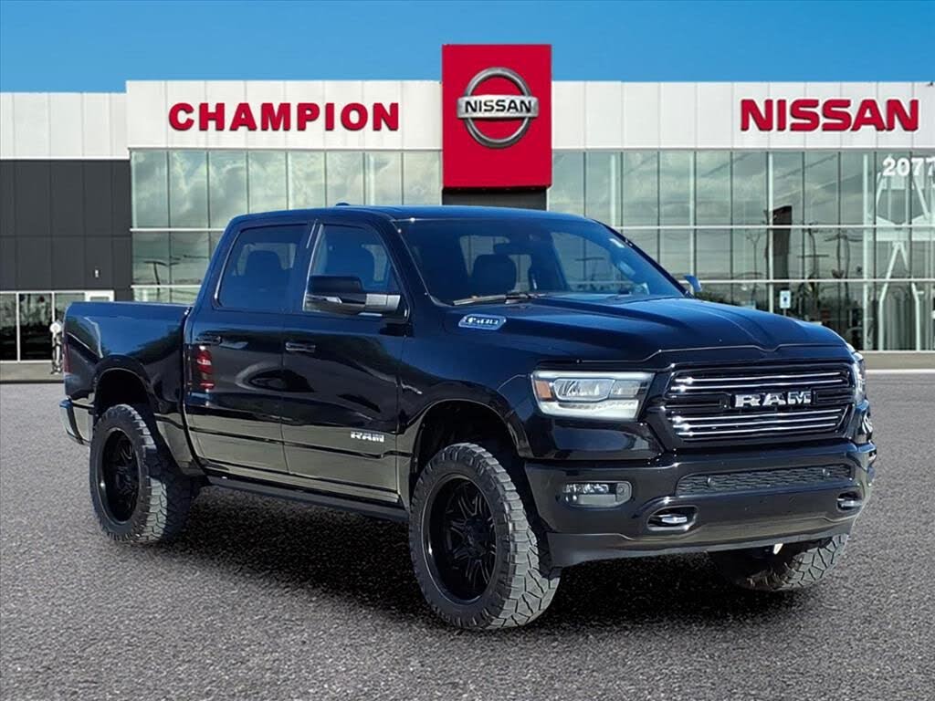 2023 RAM 1500 Laramie Crew Cab 4WD