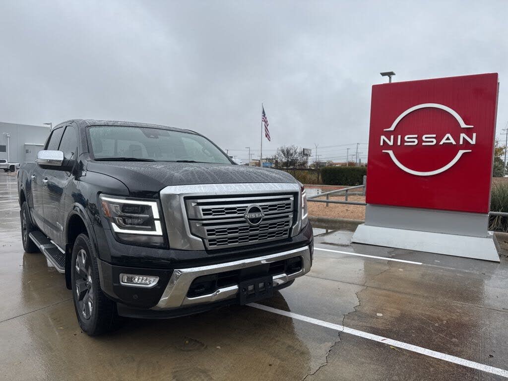 2024 Nissan Titan Platinum Reserve Crew Cab 4WD
