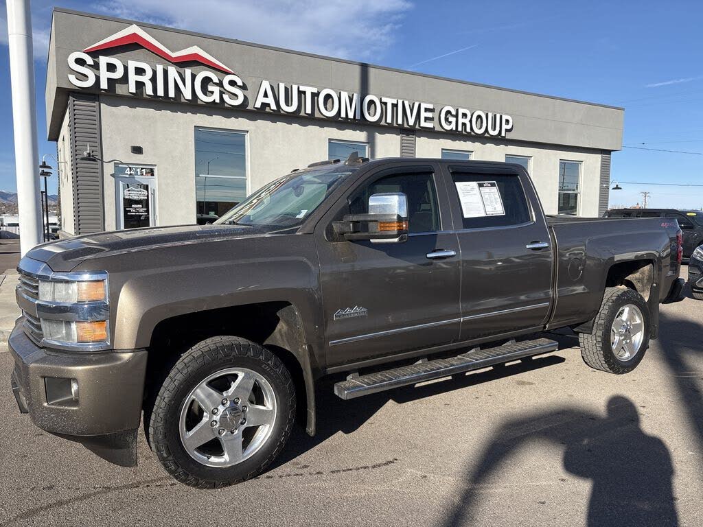 2015 Chevrolet Silverado 2500HD High Country Crew Cab 4WD
