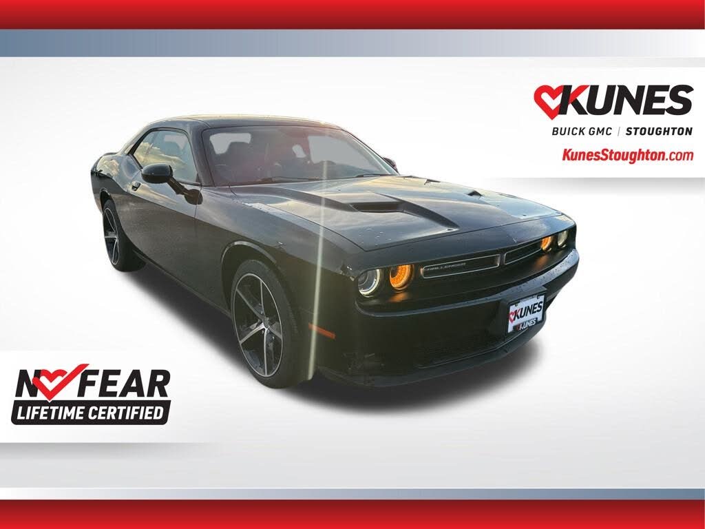 2015 Dodge Challenger SXT Plus RWD